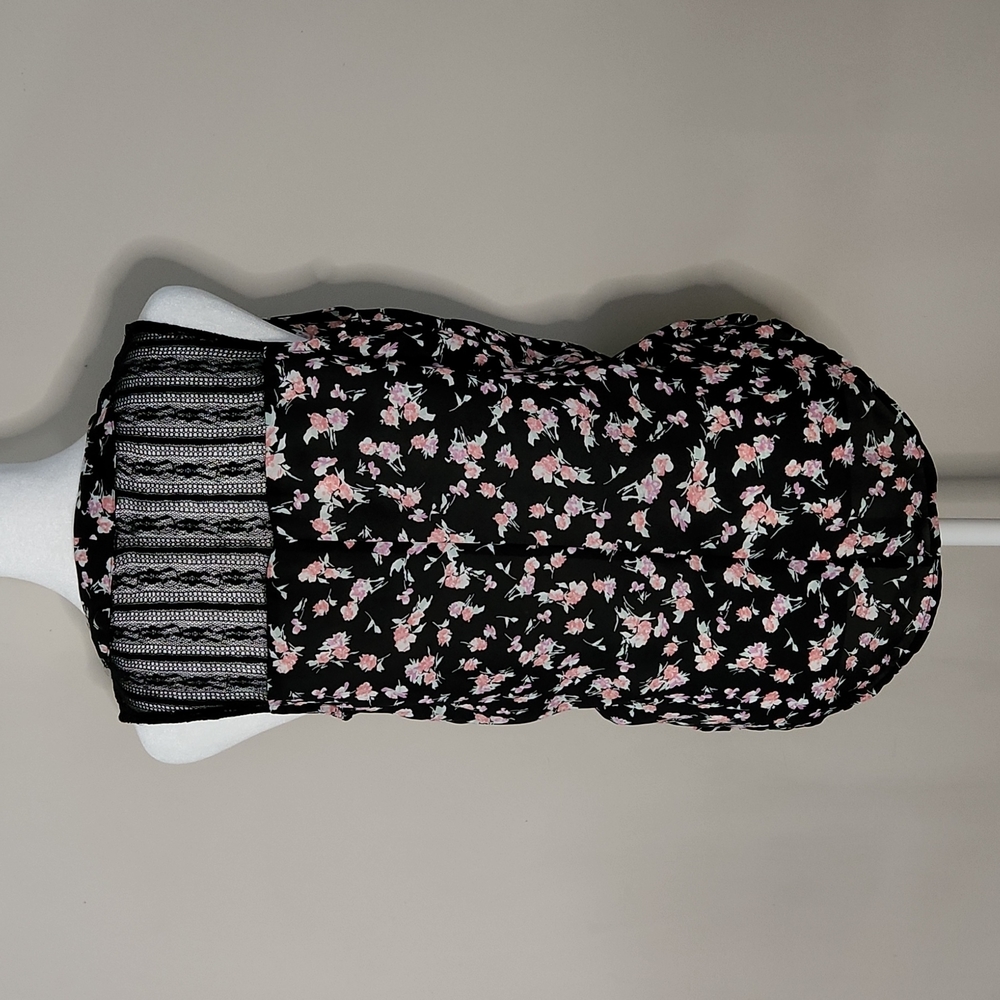 Candie's Floral & Lace Blouse - Picture 6 of 9